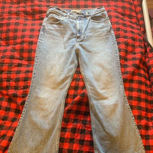 Women’s 70’s Flare Levi’s - Picture 3 of 3